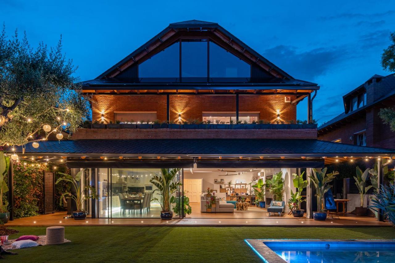 Вилла Barcelona'S Tropical Oasis Сан-Жуст-Десверн Экстерьер фото