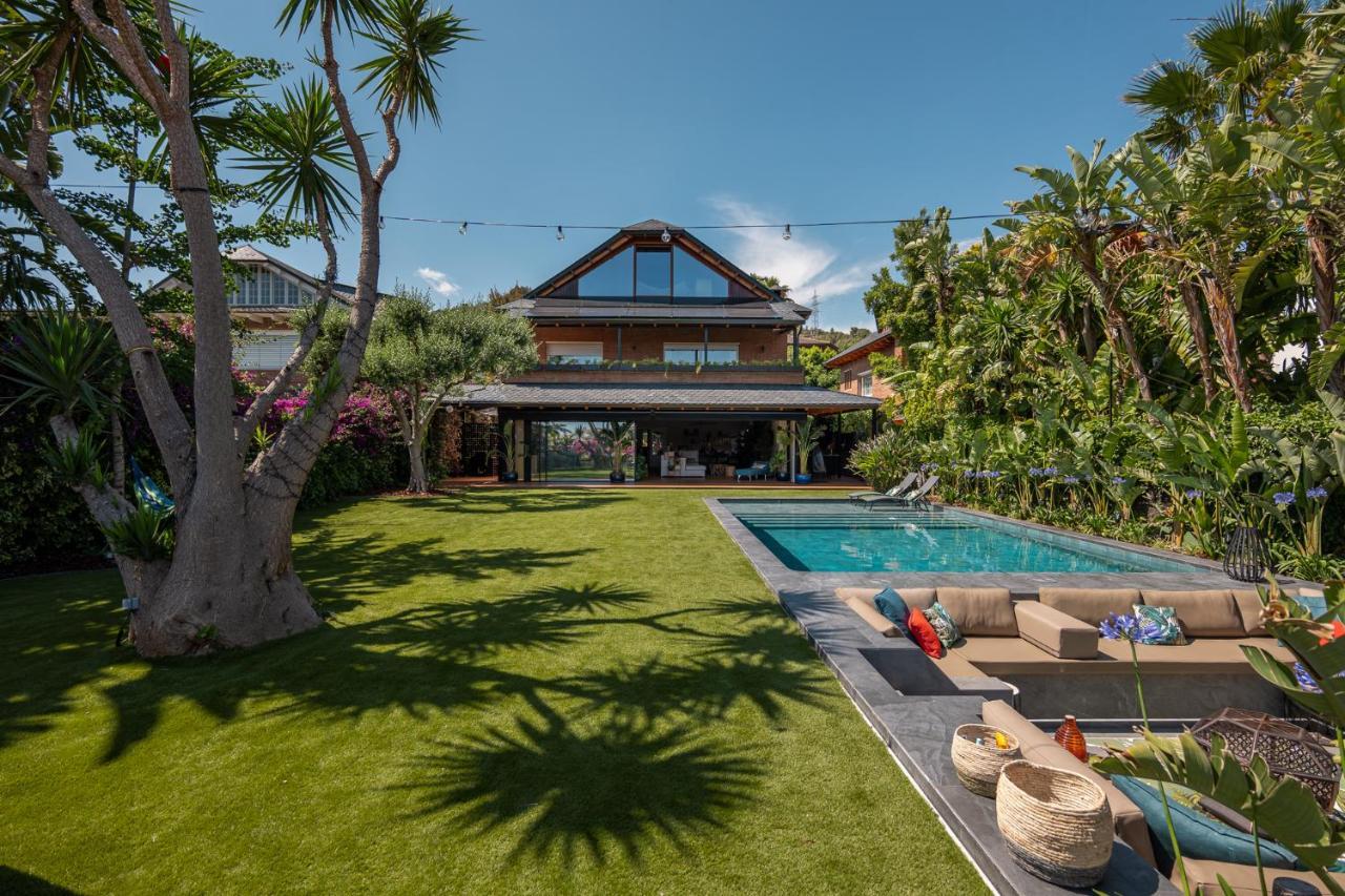 Вилла Barcelona'S Tropical Oasis Сан-Жуст-Десверн Экстерьер фото